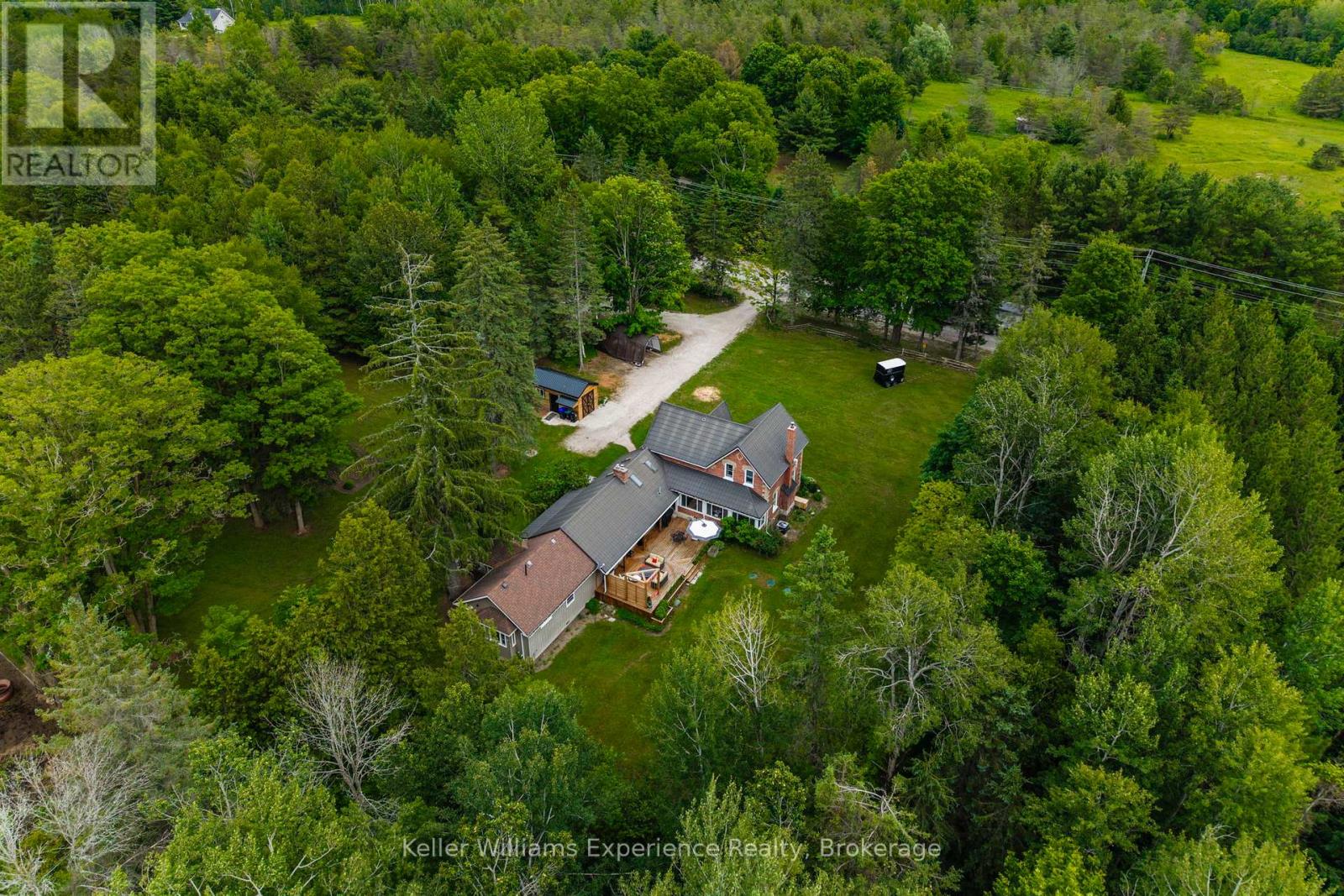 3744 FLOS 4 ROAD W - Image 33