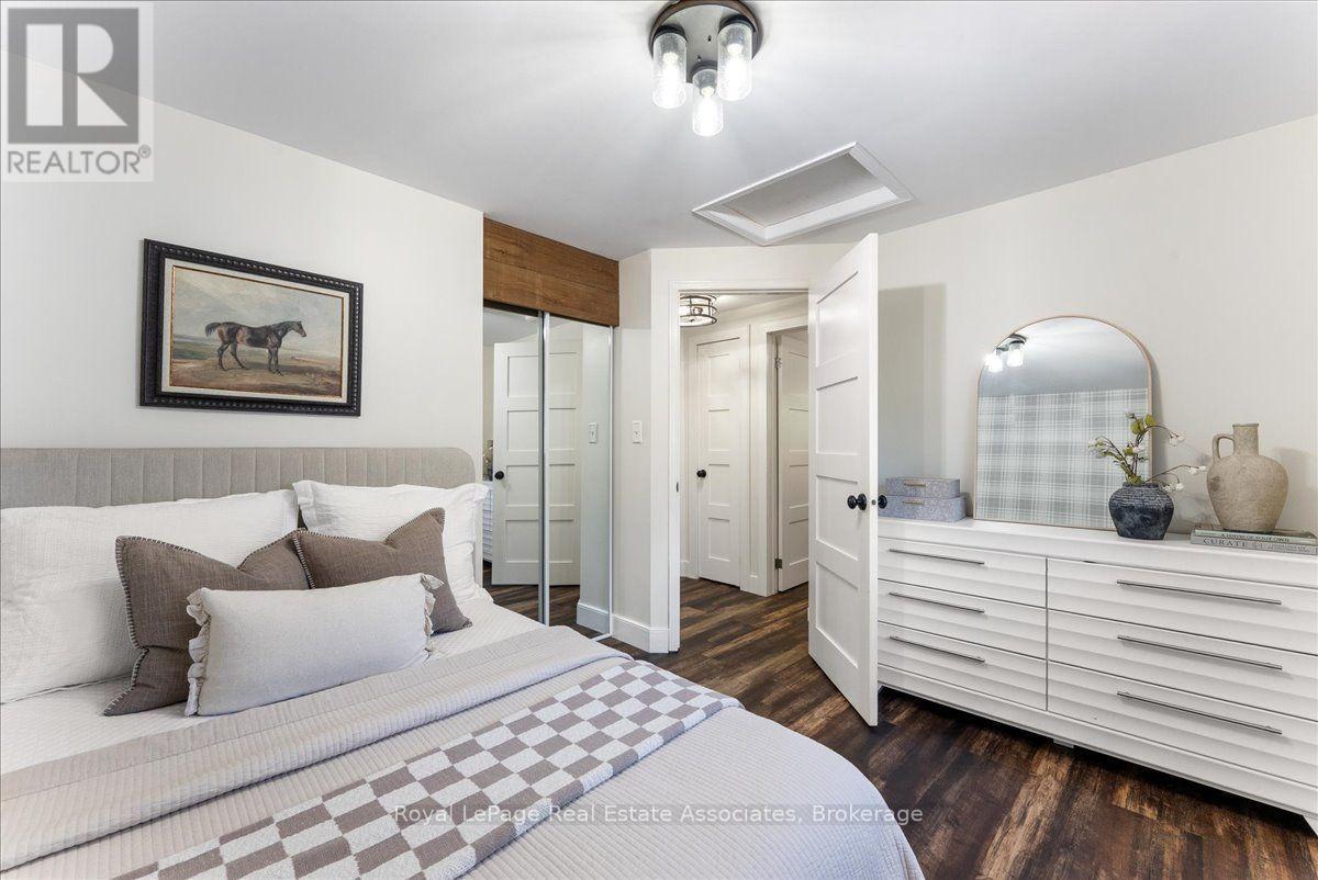 1464 TROWBRIDGE DRIVE - 25