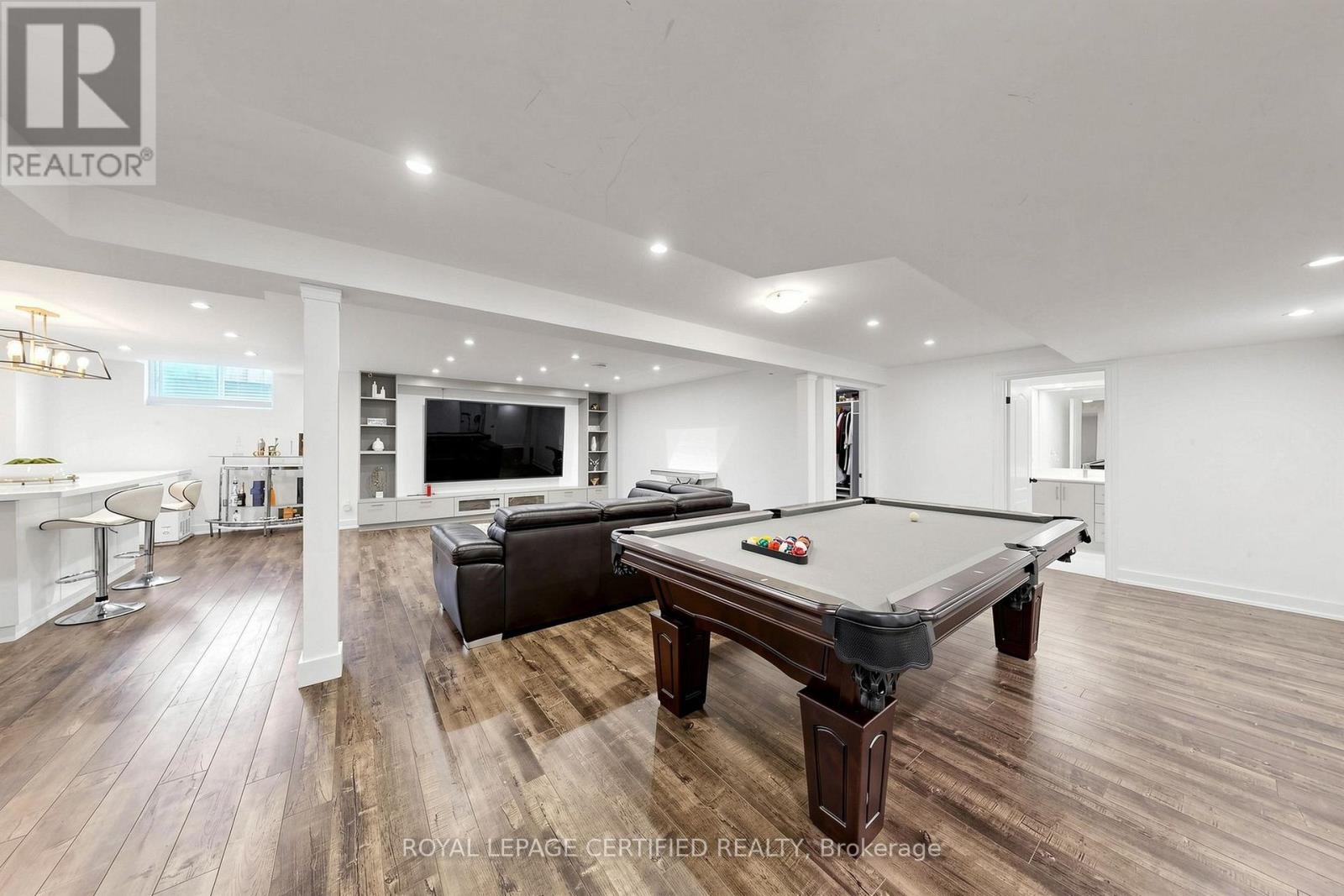 1428 WOODSTREAM AVENUE - Image 35