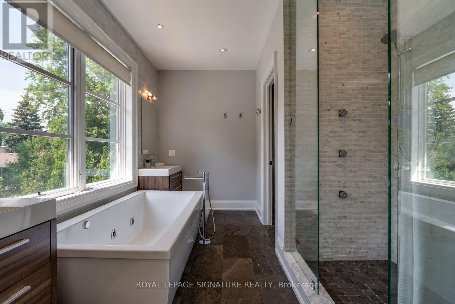 12 CUDIA CRESCENT - 24