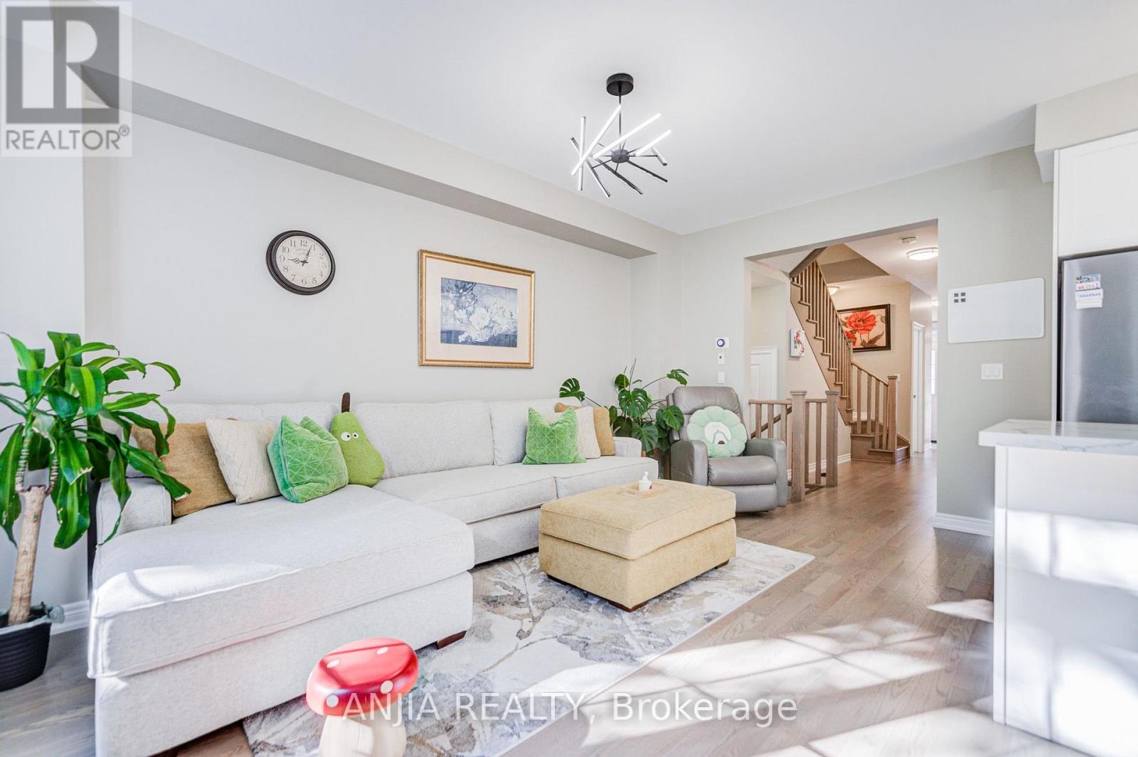 33 ALDRIDGE LANE - 10