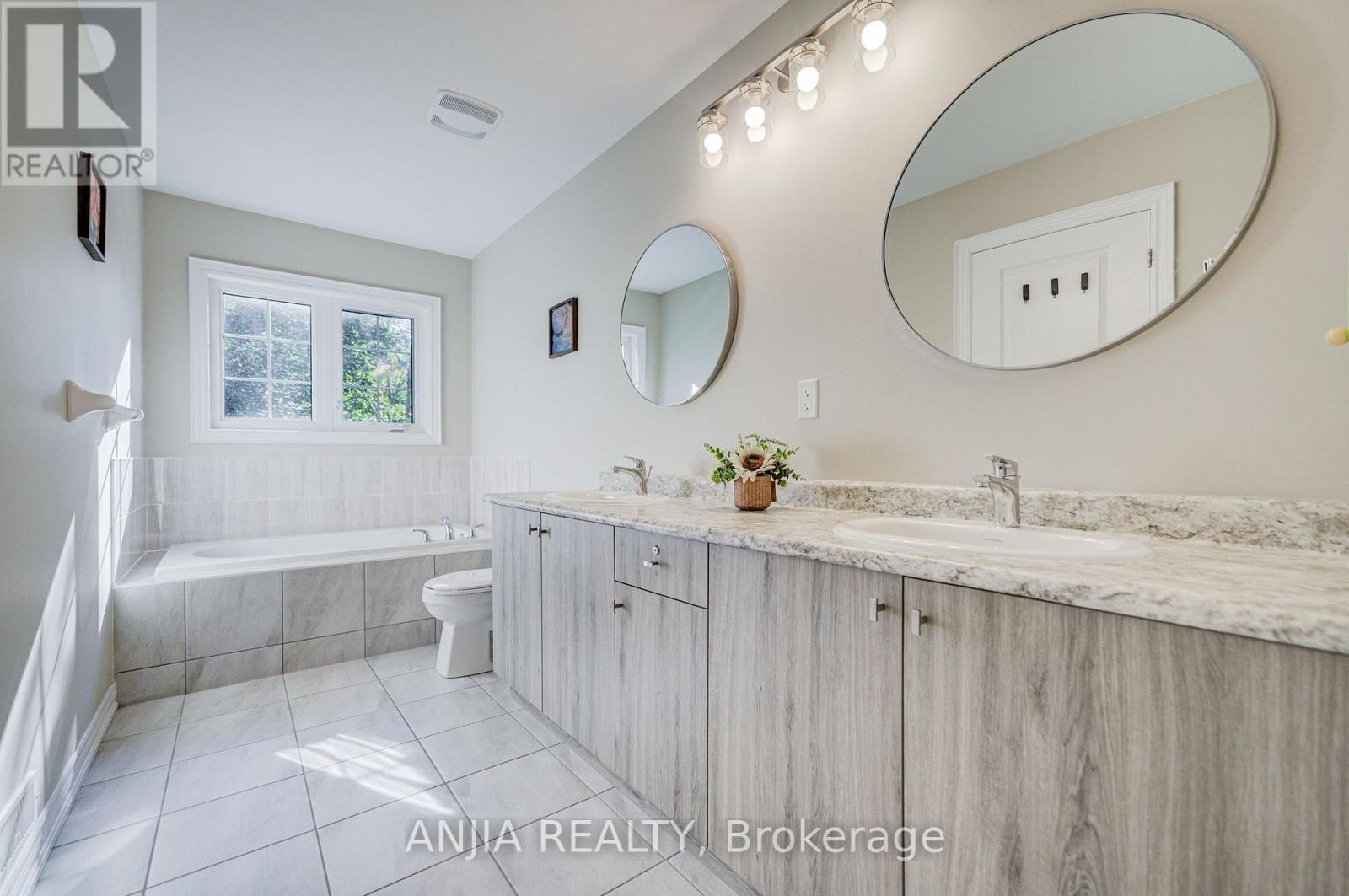 33 ALDRIDGE LANE - Image 25