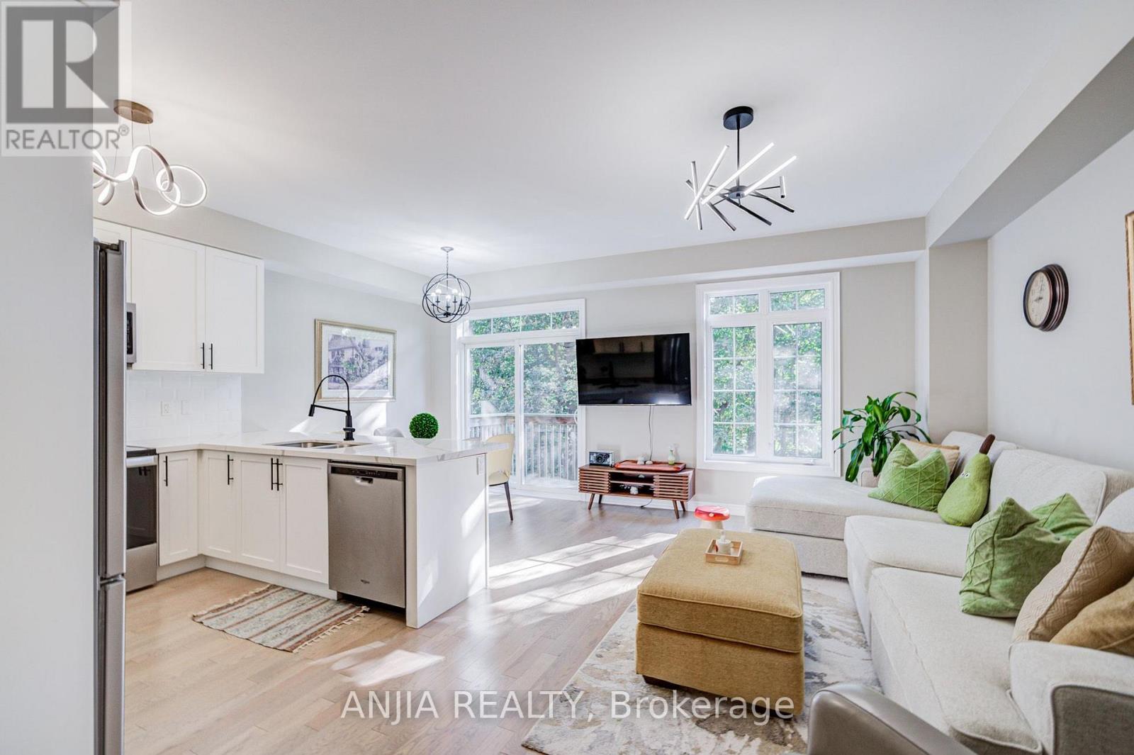 33 ALDRIDGE LANE - Image 8