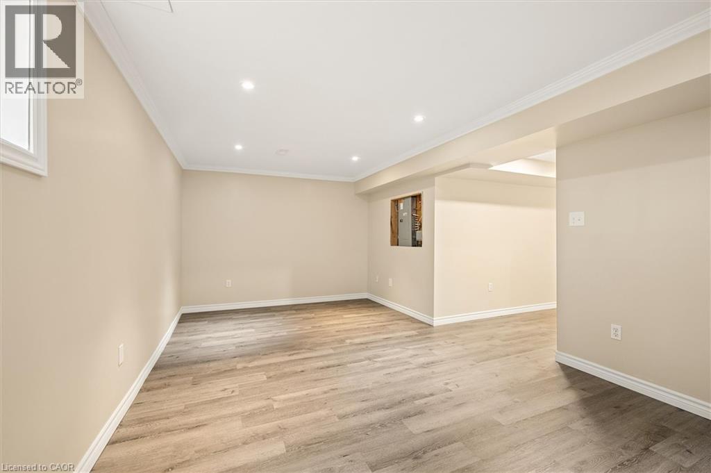 21 PORCHLIGHT Drive - Image 34