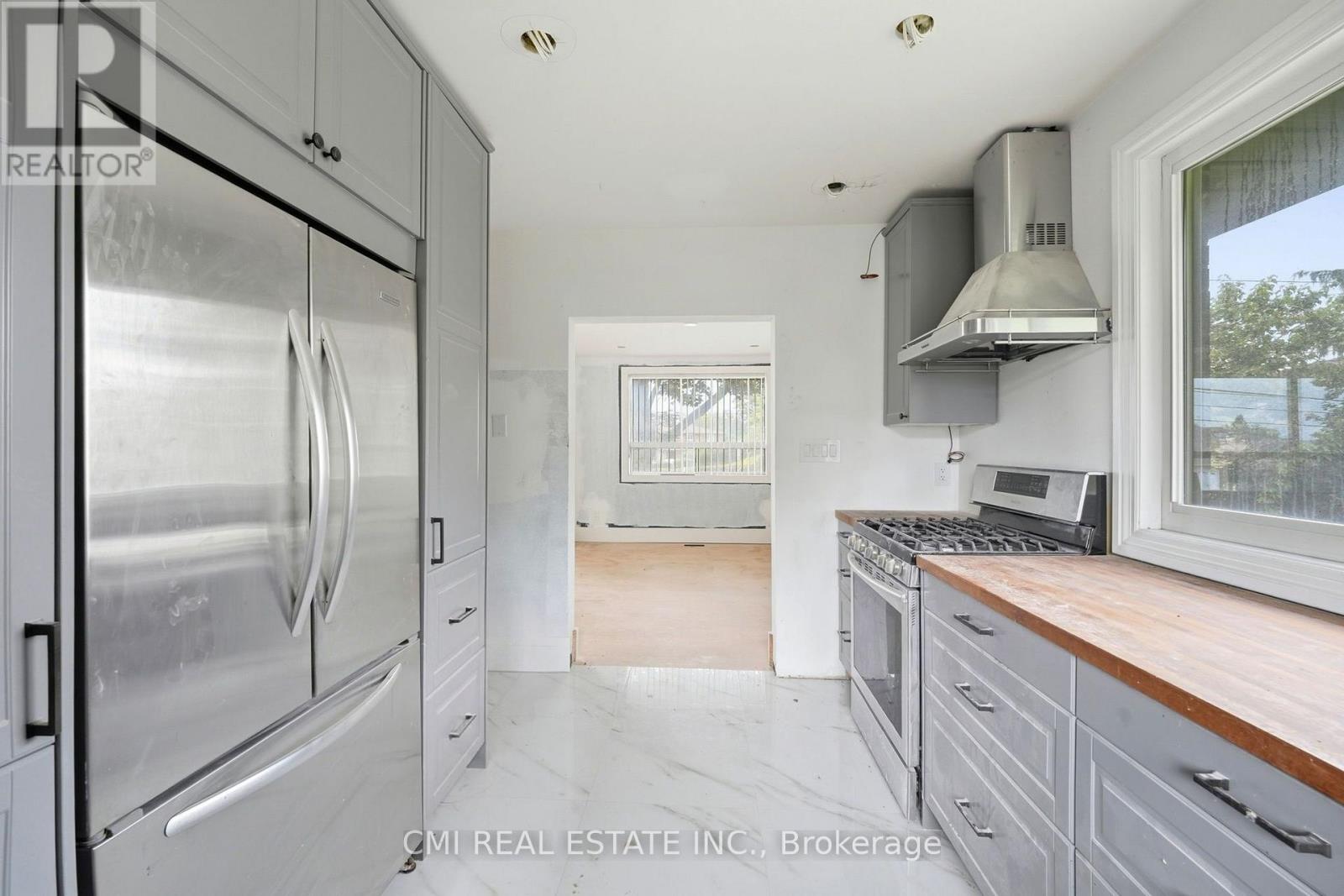 194 SIMCOE ROAD - Image 15