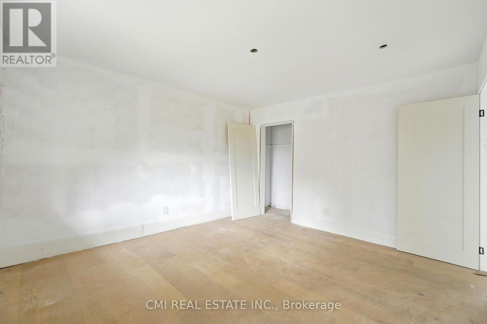 194 SIMCOE ROAD - Image 21