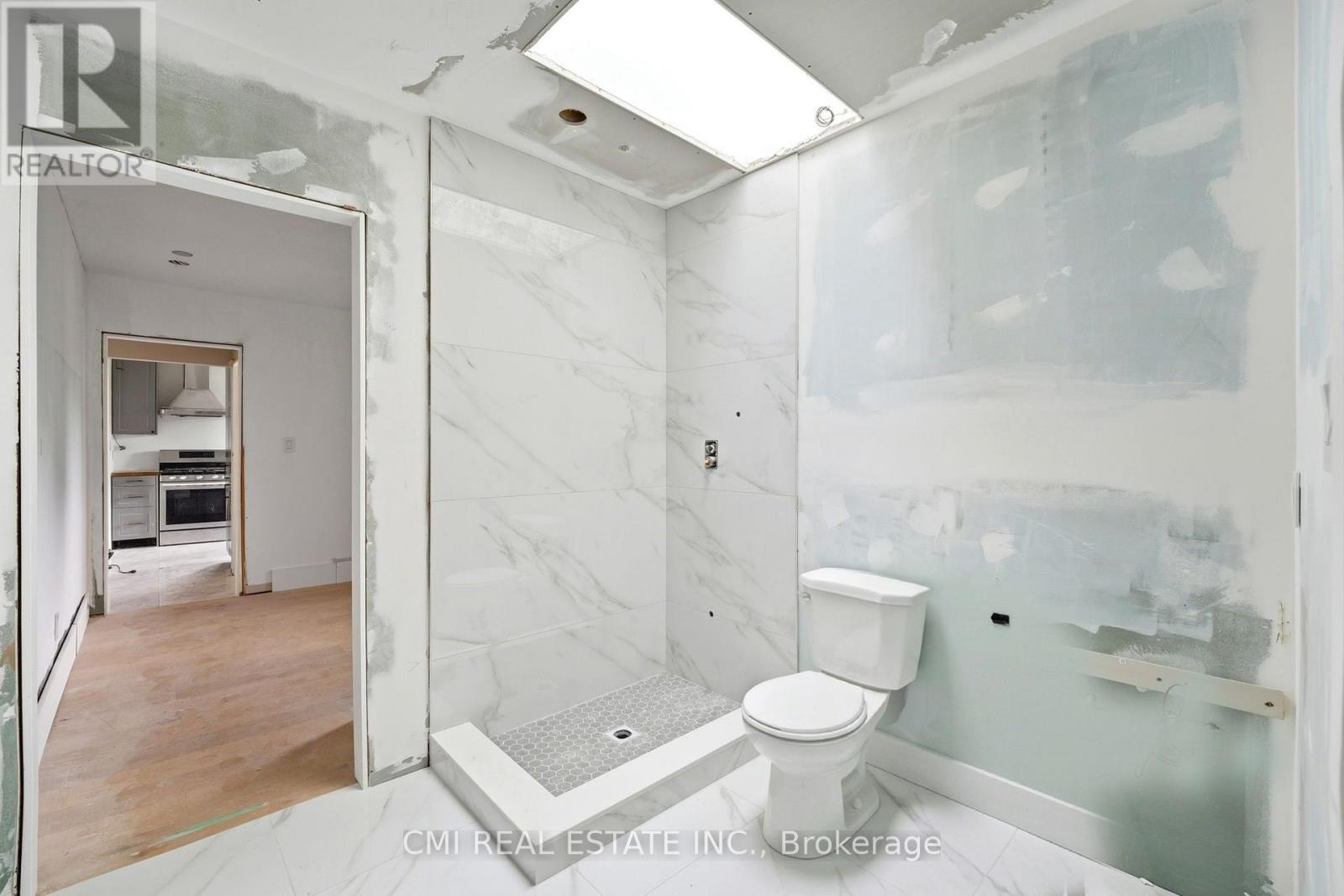 194 SIMCOE ROAD - Image 30