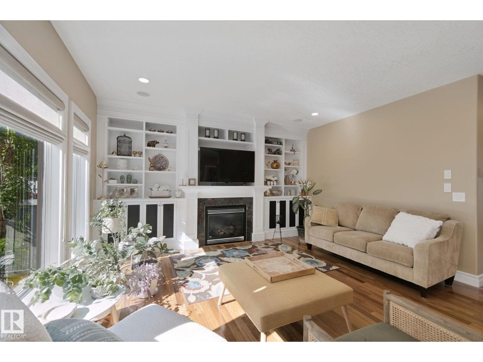18 EMBASSY PL - Image 16