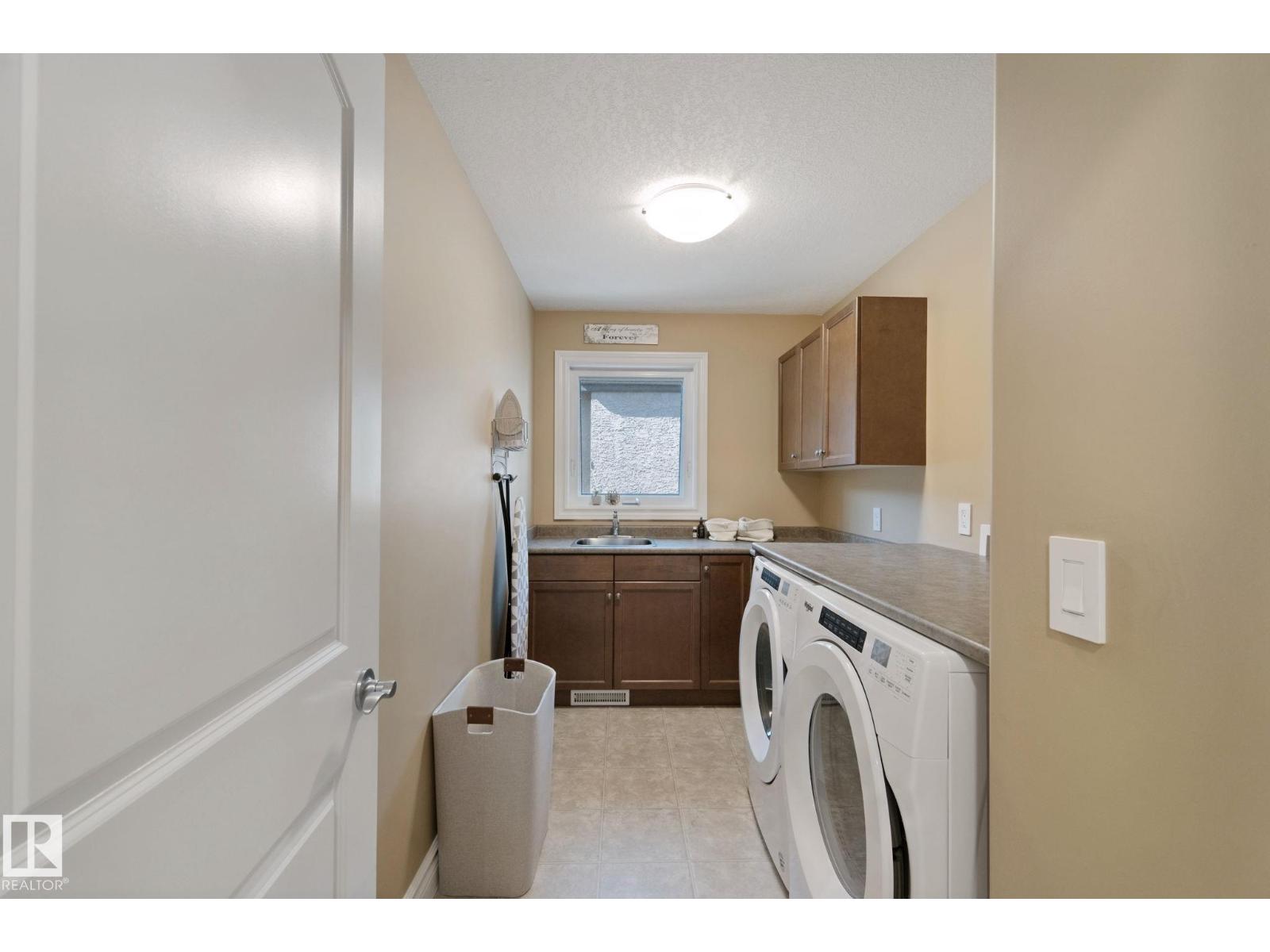 18 EMBASSY PL - 49