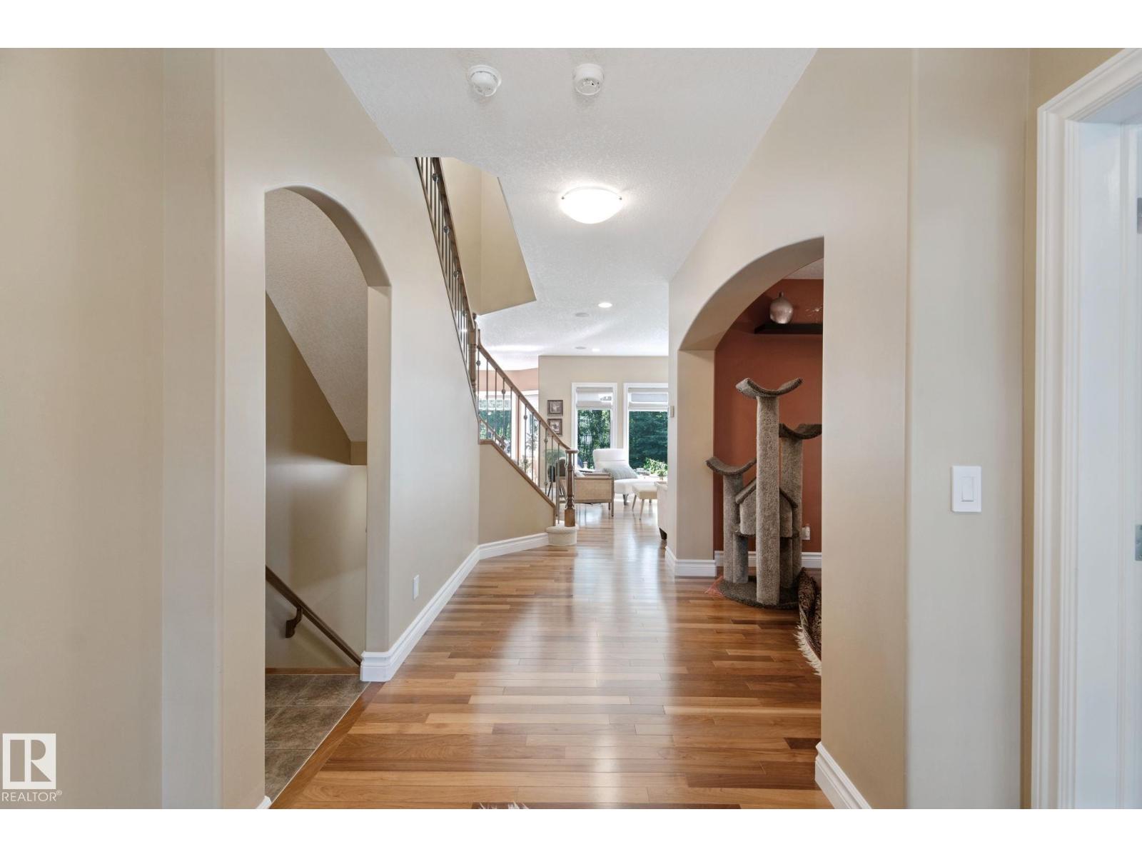 18 EMBASSY PL - Image 5