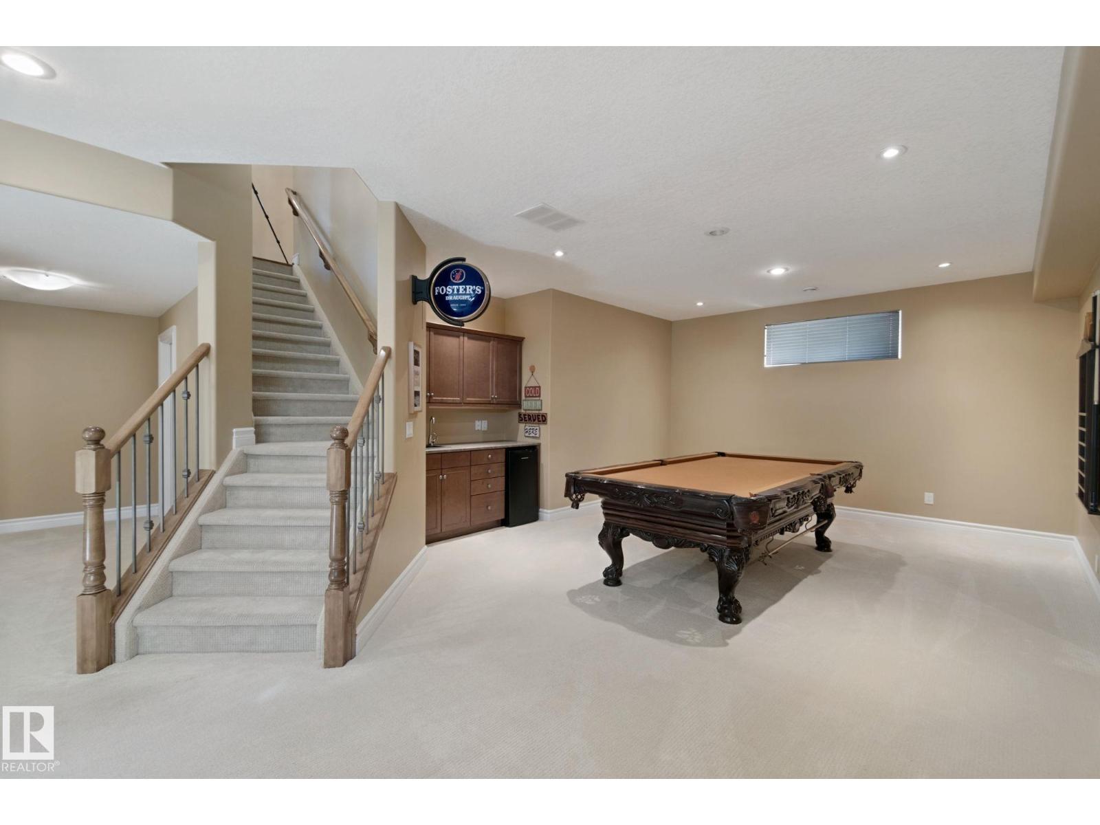 18 EMBASSY PL - 53