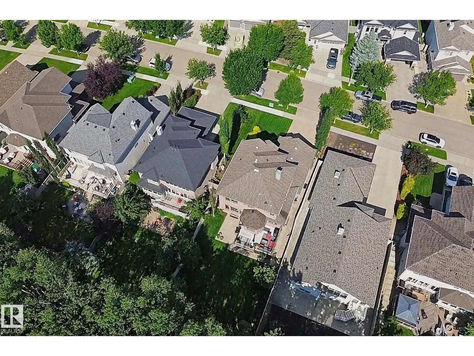 18 EMBASSY PL - Image 72