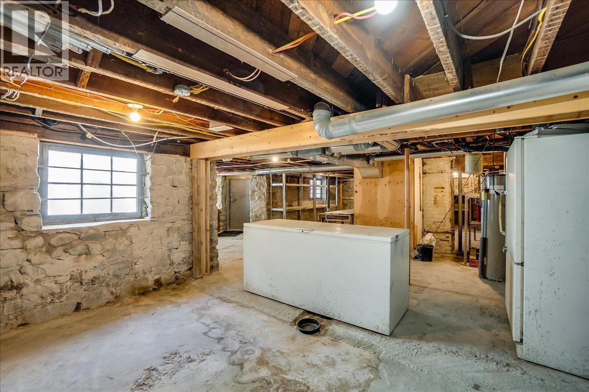 922 FRONT Street - 86
