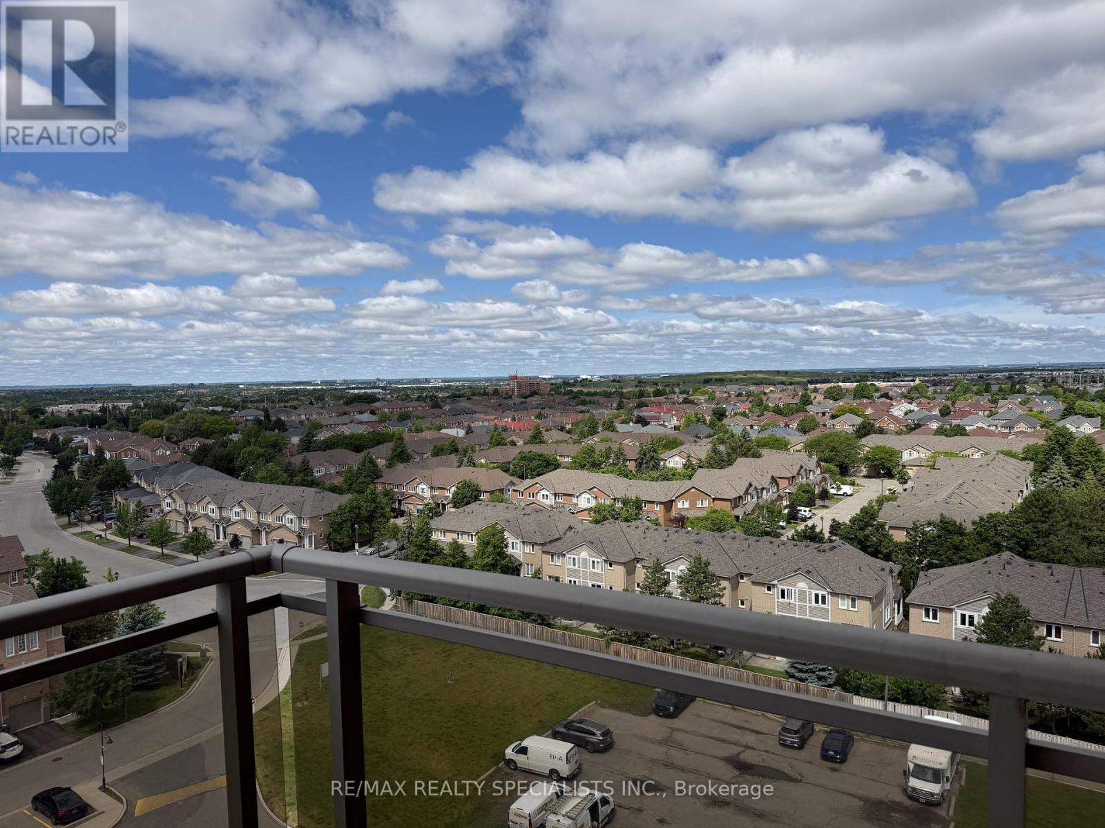 #1007 810 SCOLLARD COURT - 24