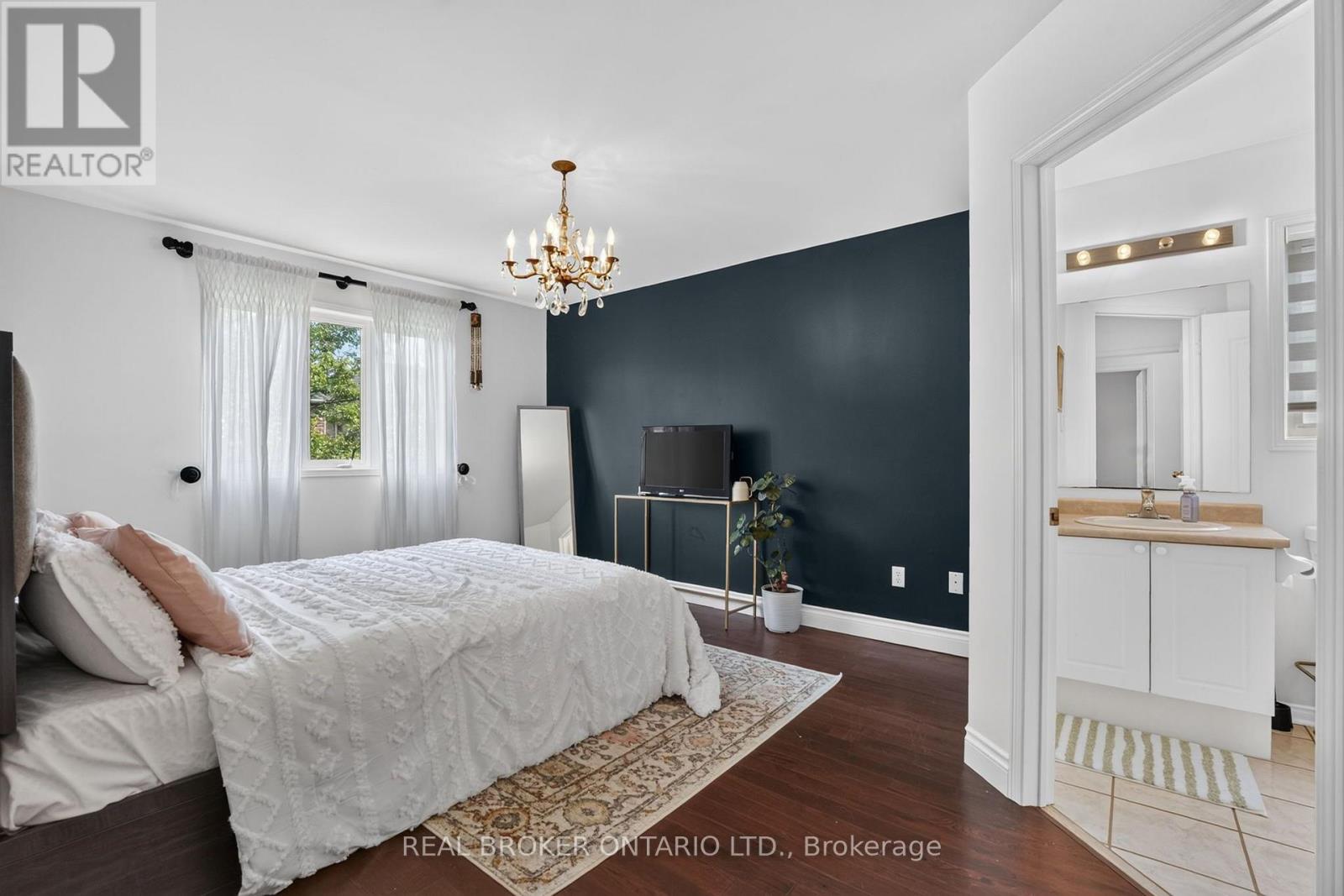 35 BELMONT BOULEVARD - 26