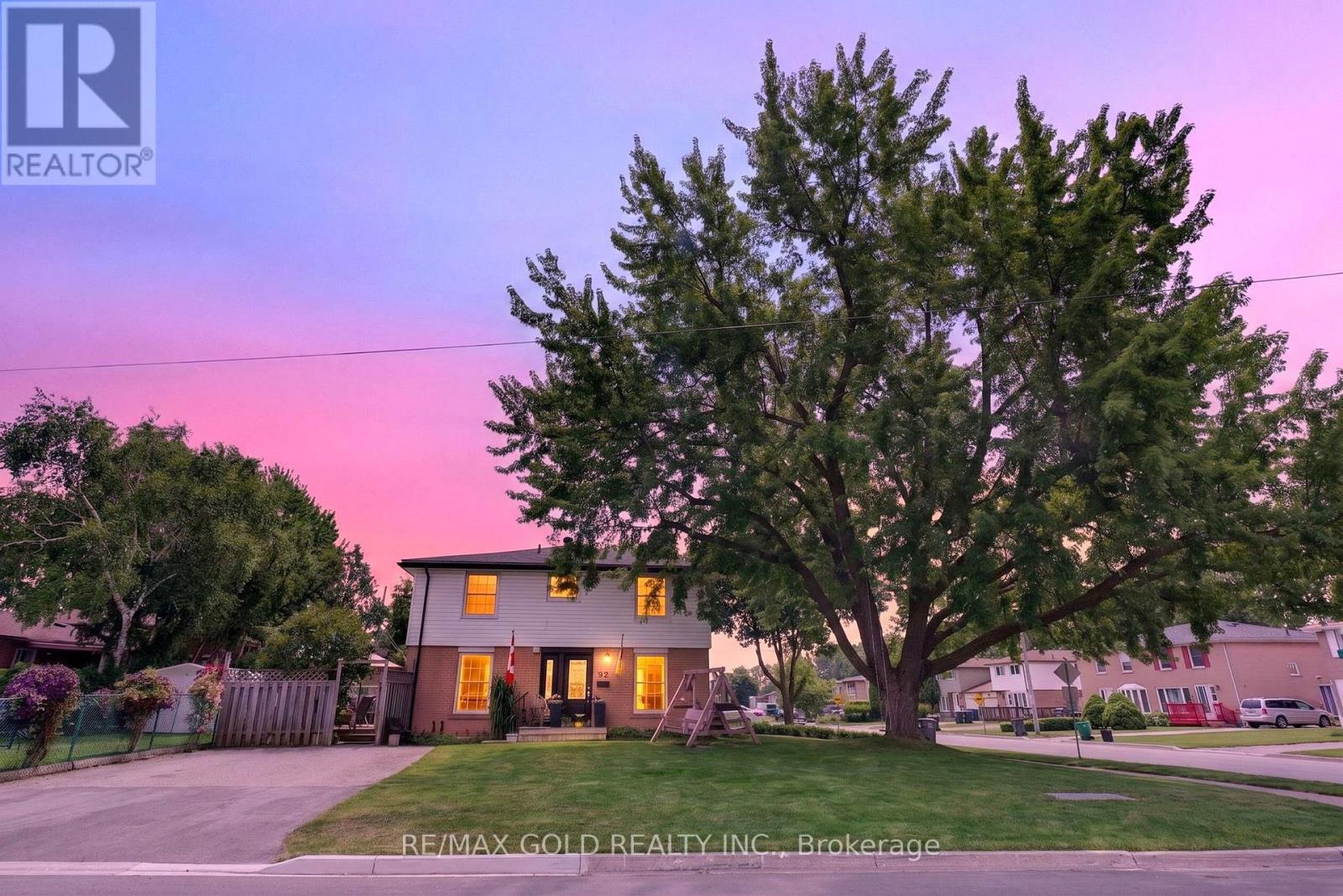 92 CATHCART CRESCENT - 1