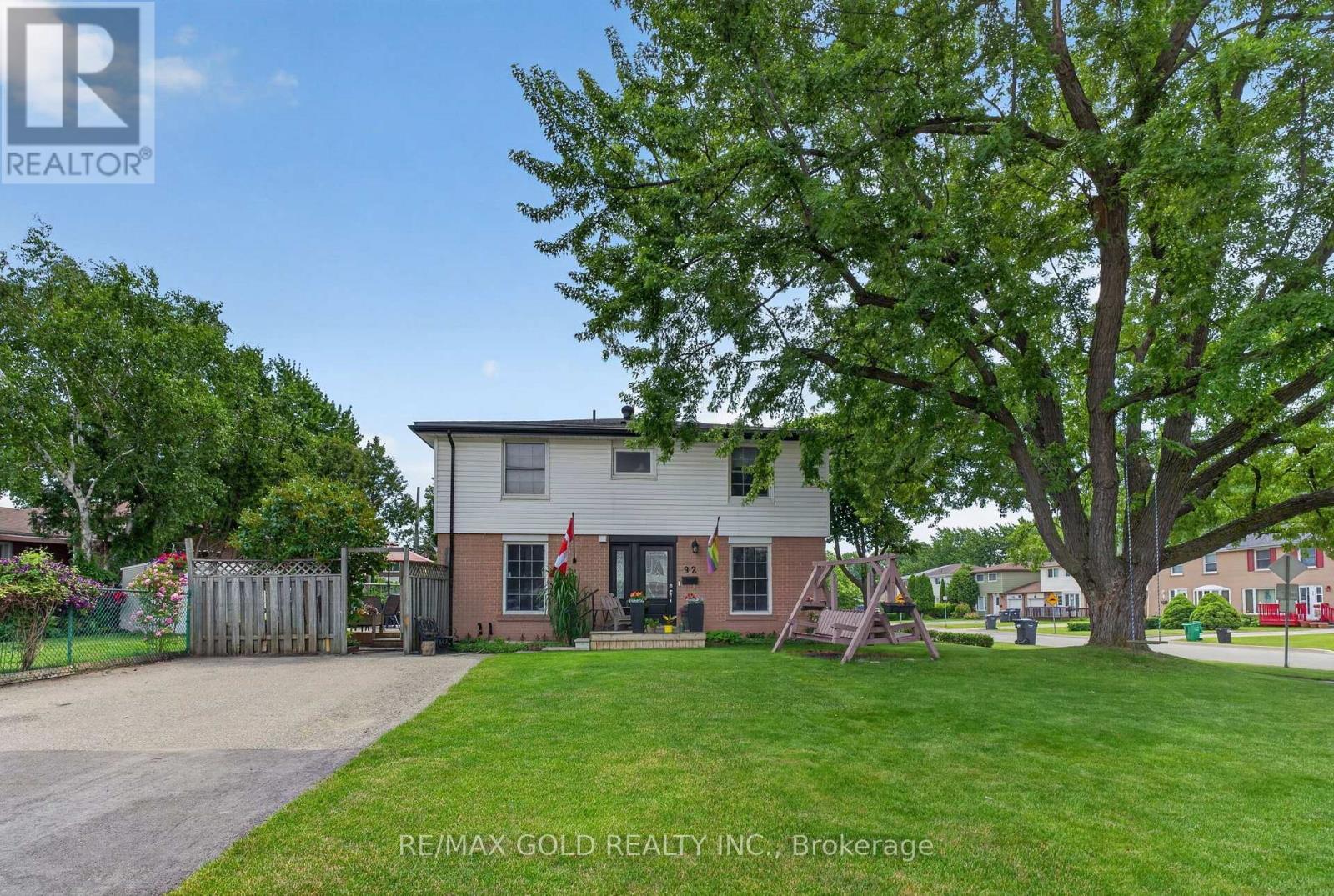92 CATHCART CRESCENT - 46