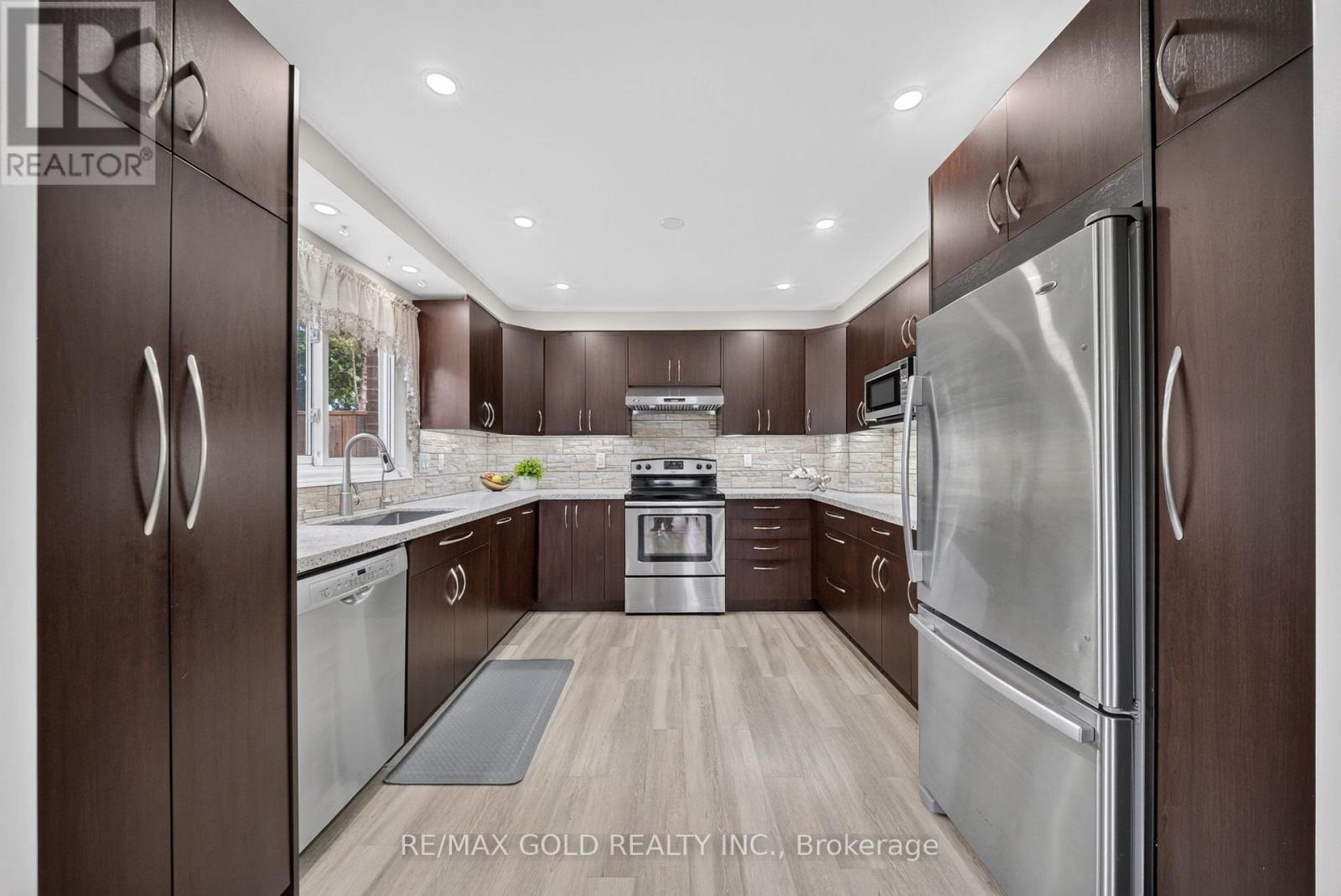 92 CATHCART CRESCENT - 8