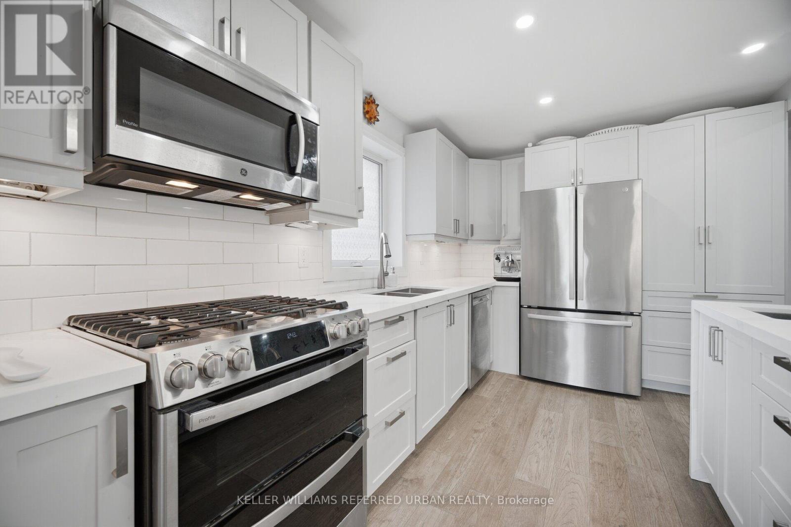 4 CAMEO CRESCENT - 11