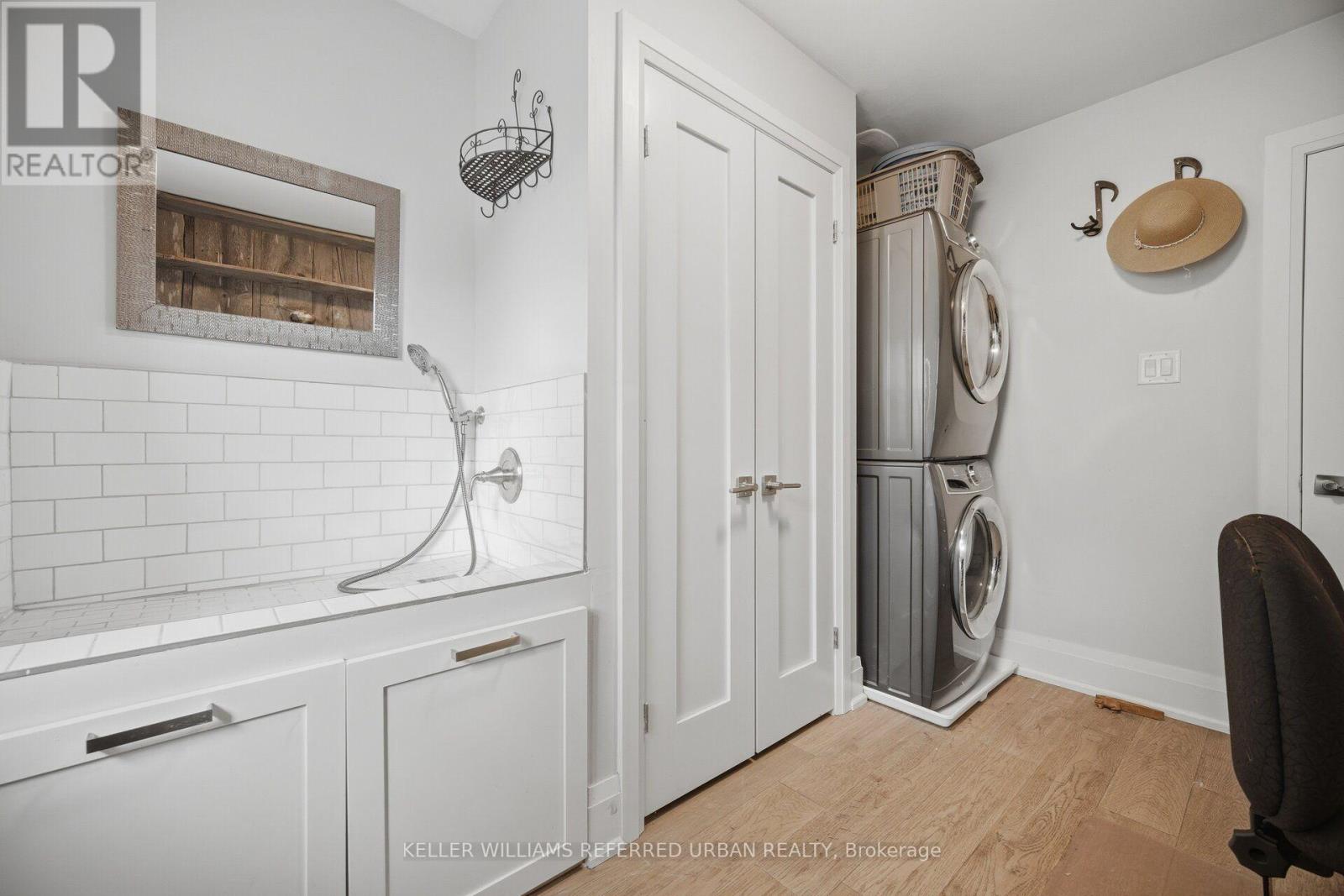 4 CAMEO CRESCENT - 20