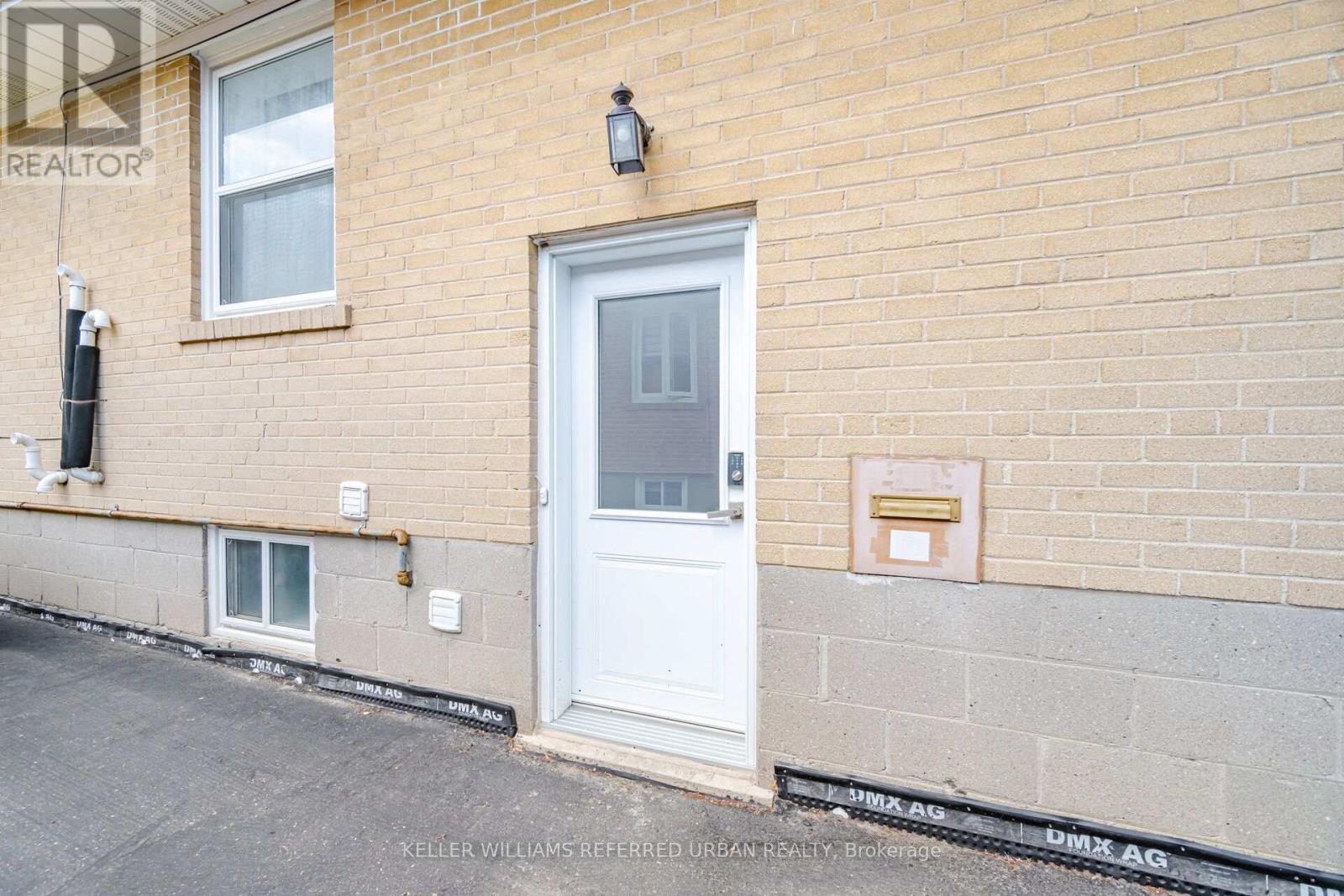 4 CAMEO CRESCENT - 21