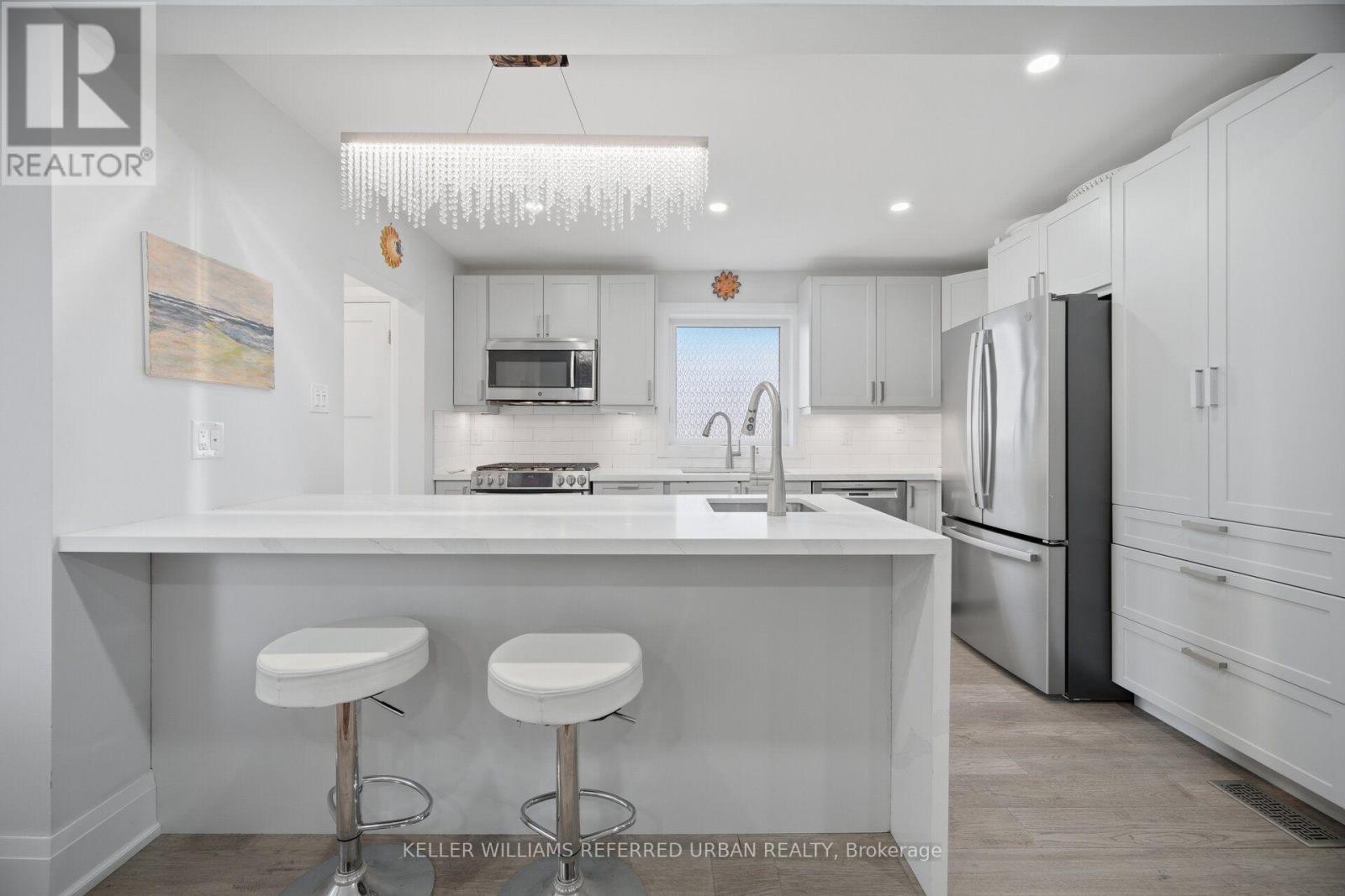 4 CAMEO CRESCENT - 9