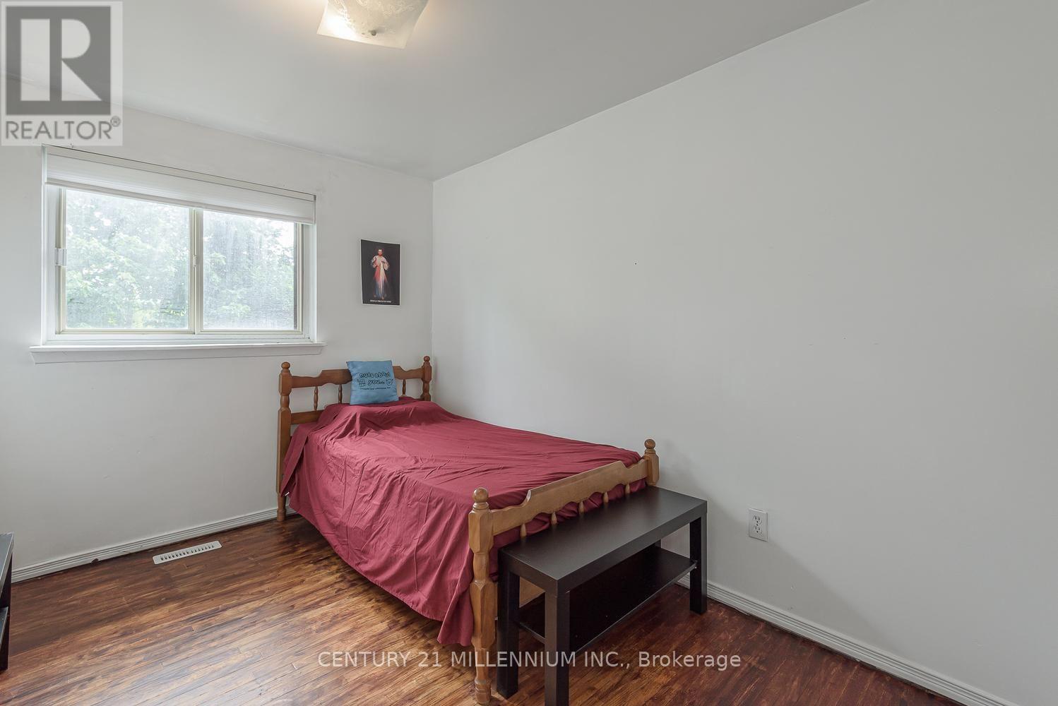 336 FLEETWOOD CRESCENT - 21