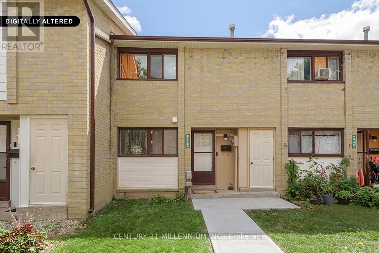 336 FLEETWOOD CRESCENT - 3