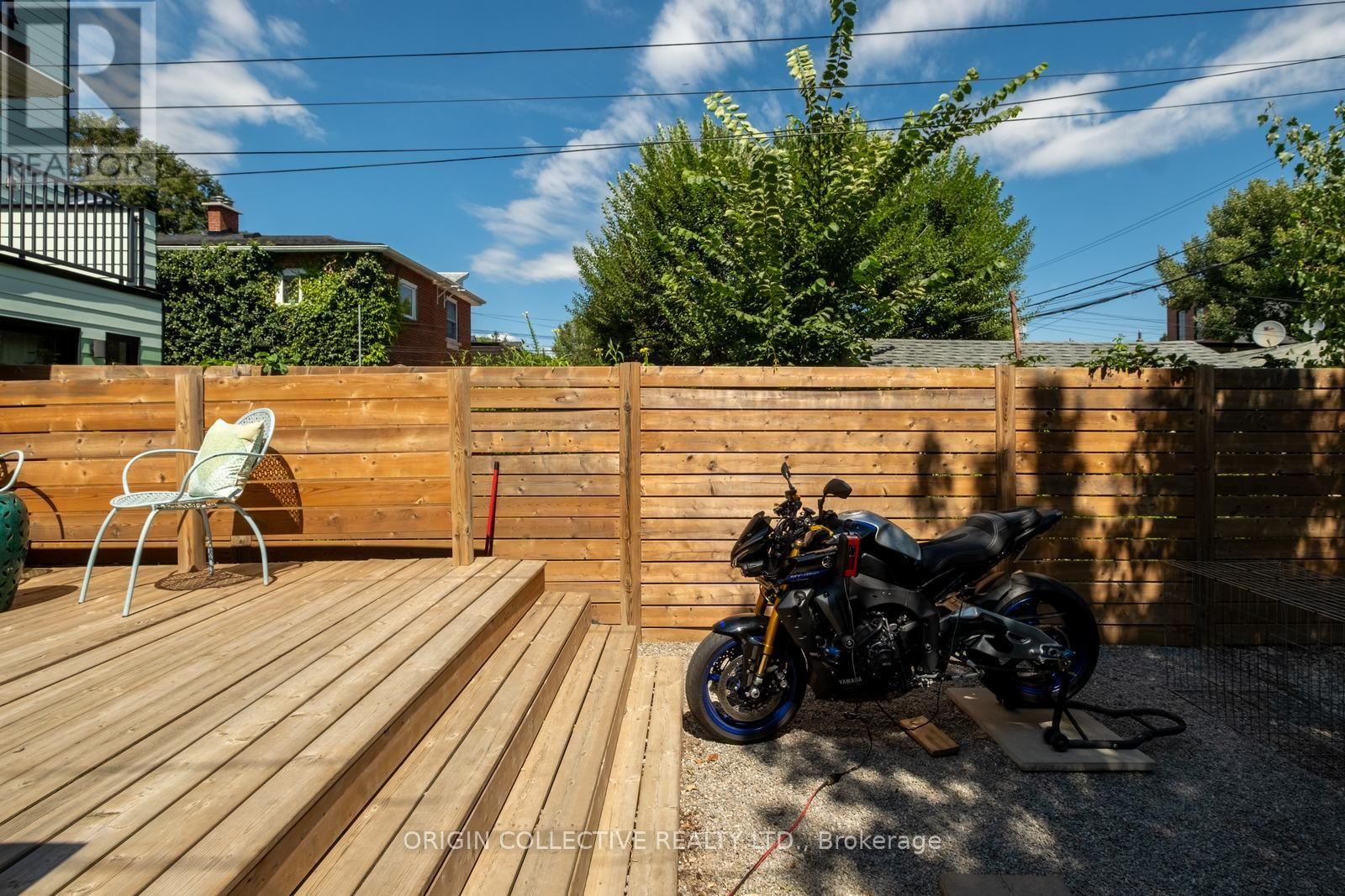 381 WESTMORELAND AVENUE N - 41