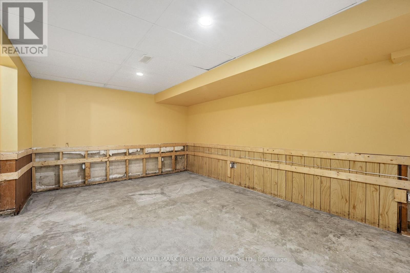21 GARDINER CRESCENT - Image 27