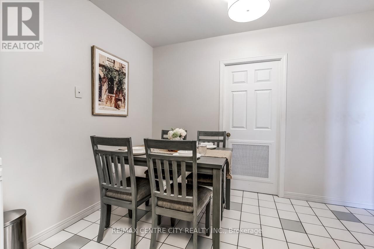 #903 549 RIDOUT STREET N - Image 19