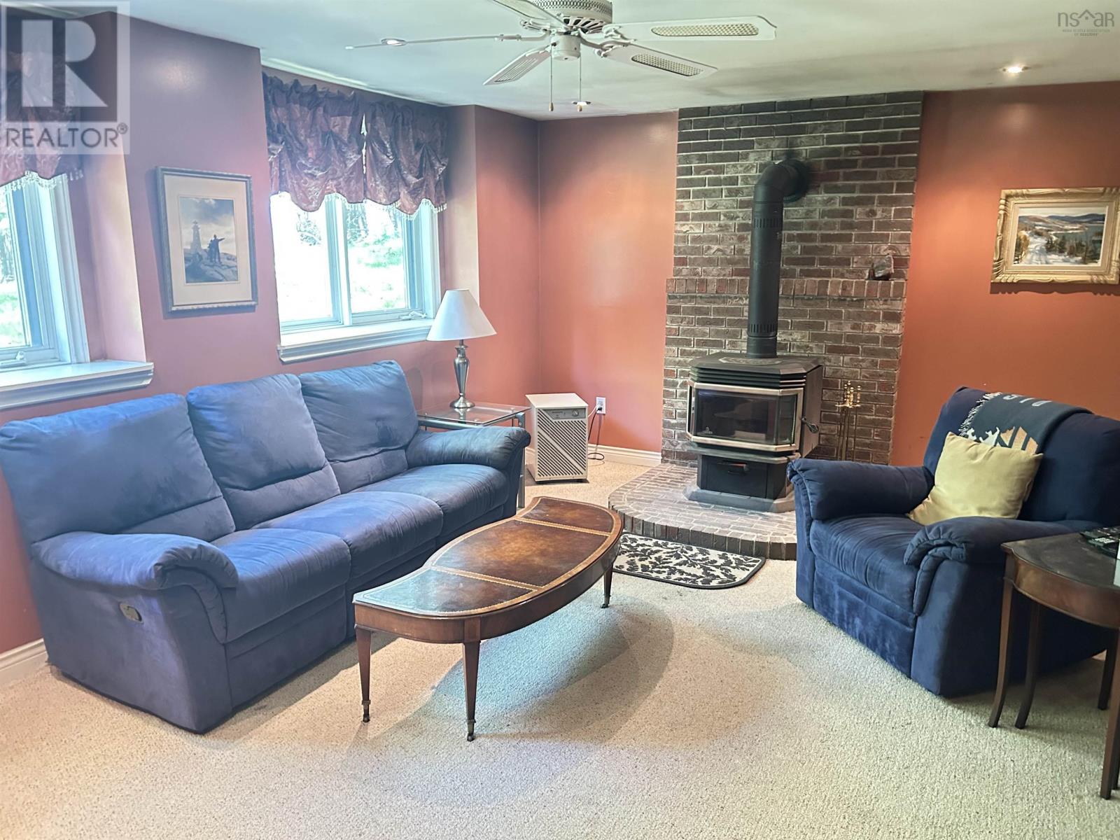 6 Ainsley Court - 15