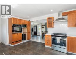 Kitchen - 3978 Craig Rd, Campbell River, BC V9H1H1 Photo 8