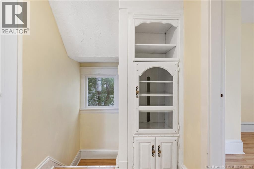 16 Humphrey - Image 16