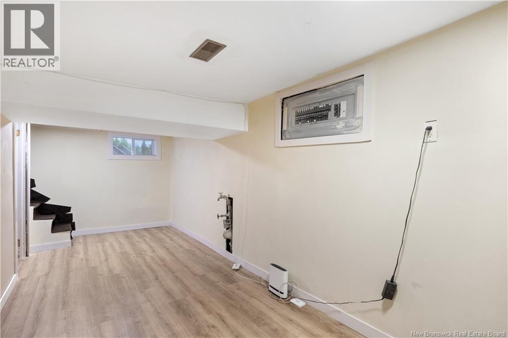 16 Humphrey - Image 24