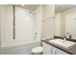 302 20460 Douglas Crescent, Langley, BC V3A0C6 Photo 8