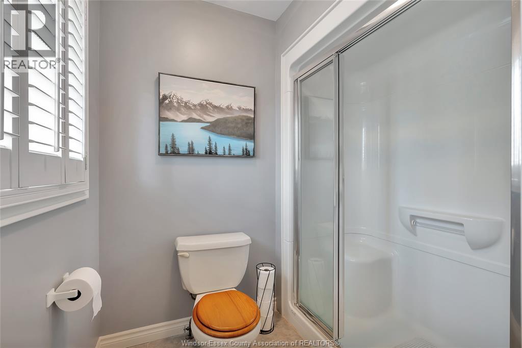 65 FAIRWAY CRESCENT - Image 22