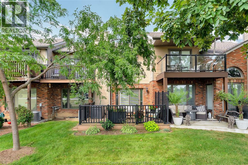 65 FAIRWAY CRESCENT - 32