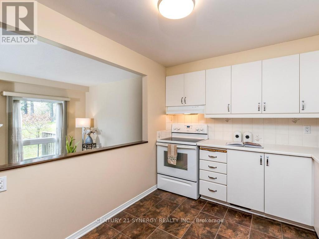 #80 22C MAPLE RIDGE CRESCENT - 14