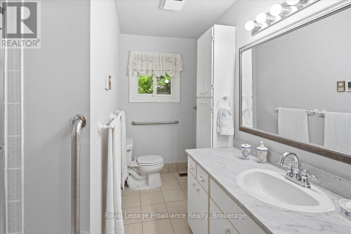 68 RIVERSIDE PARKWAY - Image 20