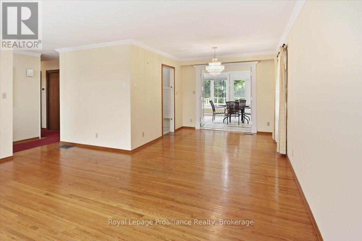 68 RIVERSIDE PARKWAY - Image 9