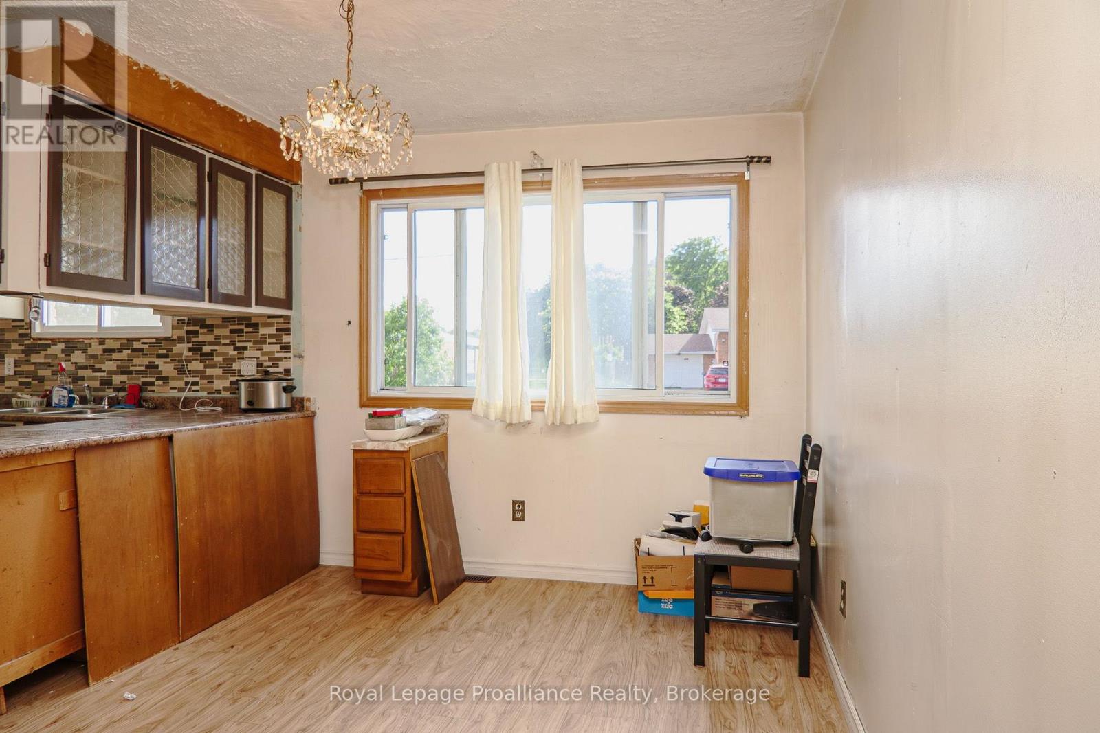 10 WOOLER ROAD - 9