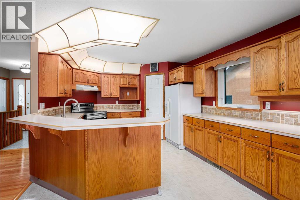 5212 43 Avenue - Image 4