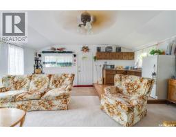 547 Douglas Drive, Buffalo Pound Lake, SK S6H3E6 Photo 7