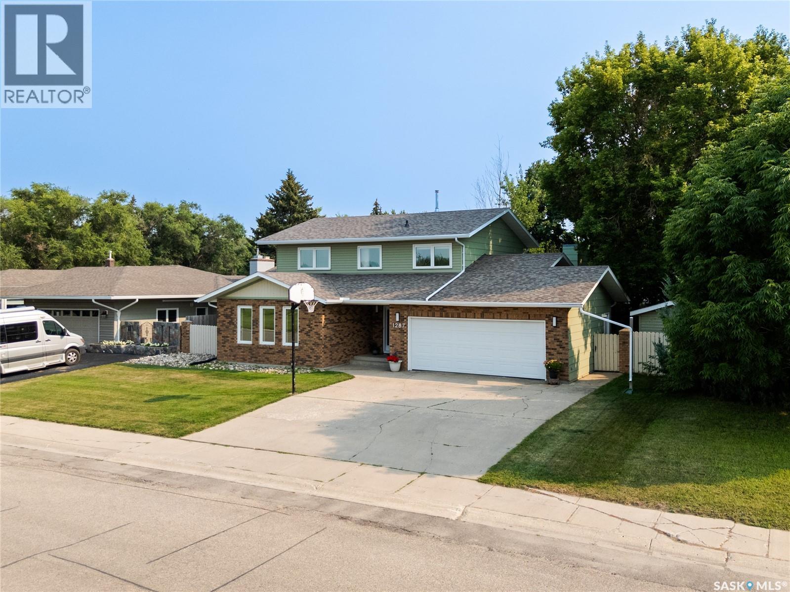1287 Simcoe STREET - 1