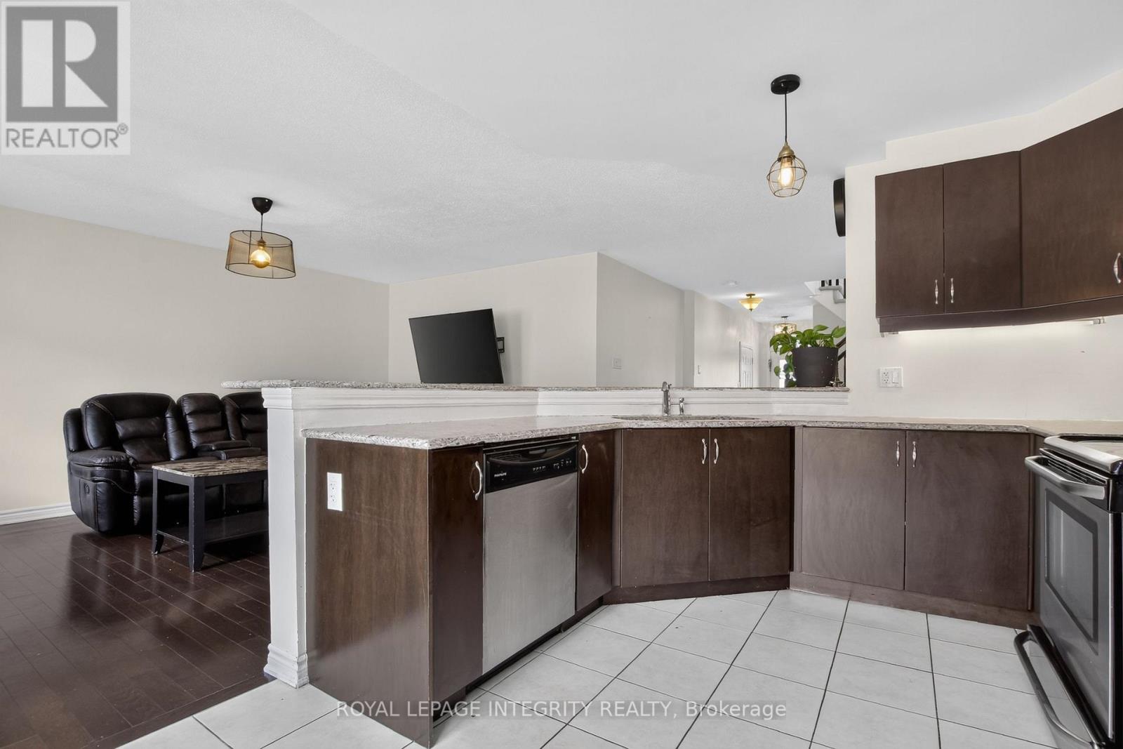414 MEADOWHAWK CRESCENT - Image 13