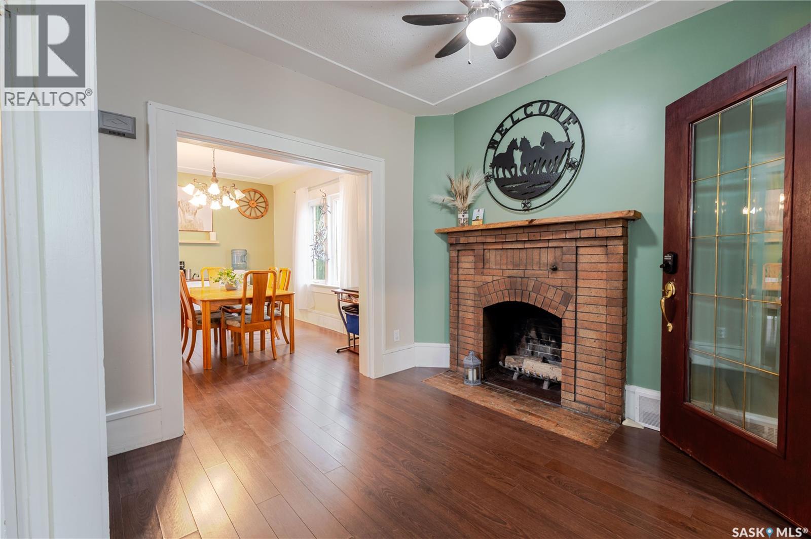 1041 2nd AVENUE NW - 9