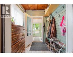 Mud room - 1041 2nd Avenue Nw, Moose Jaw, SK S6H3R3 Photo 8