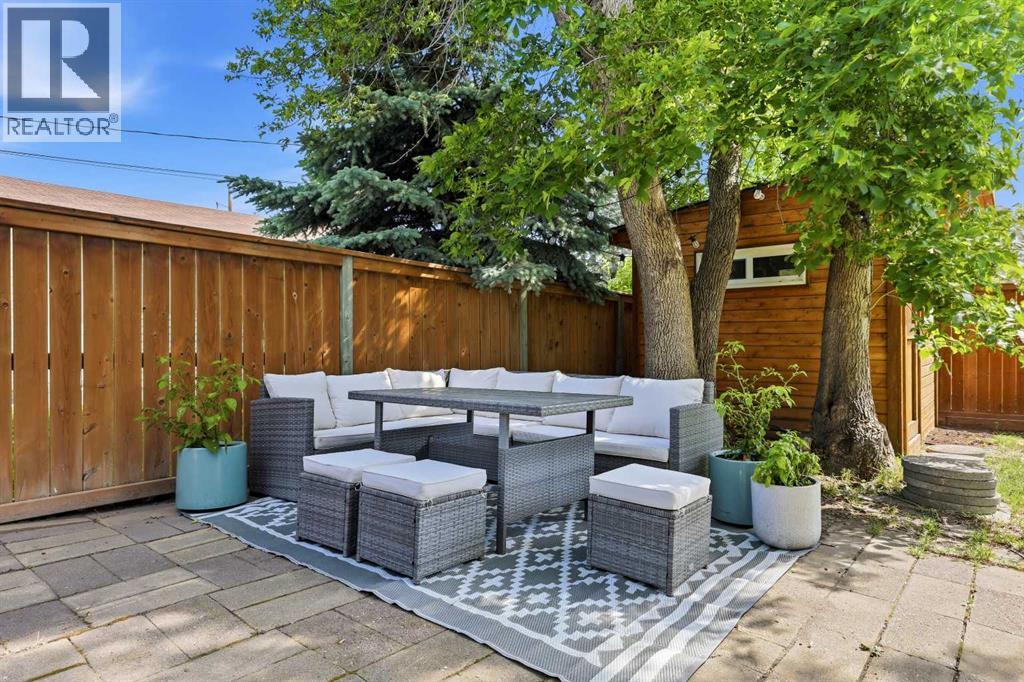 2516 63 Avenue SW - 34