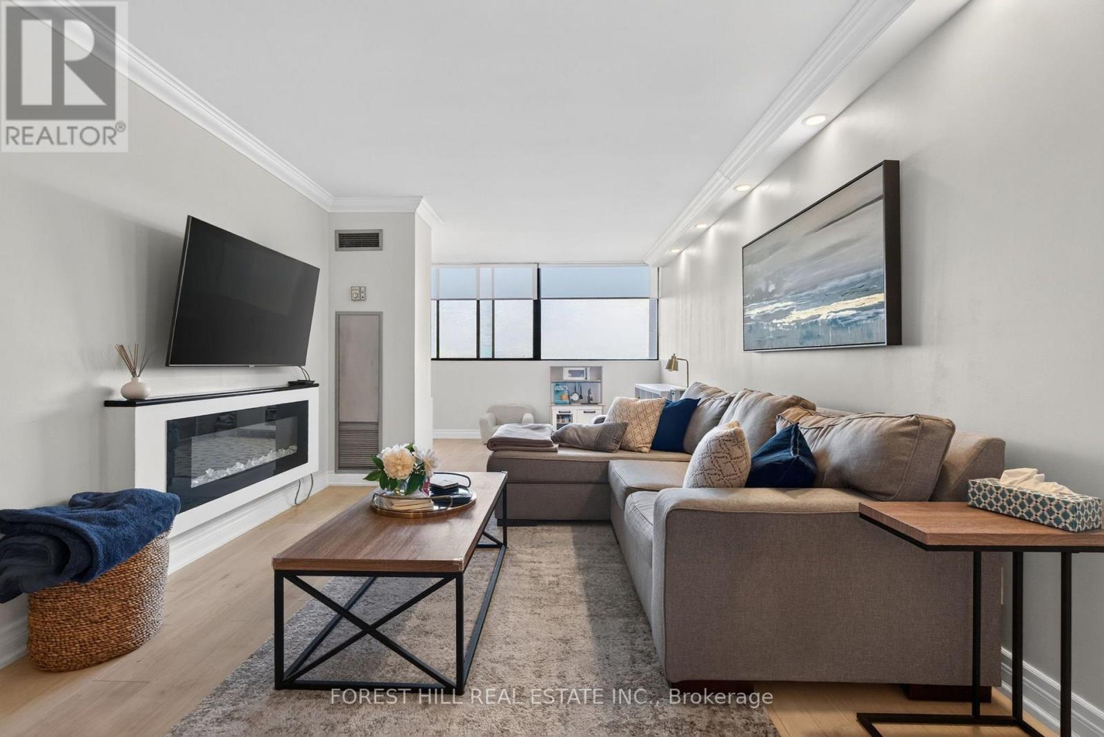 #804 133 TORRESDALE AVENUE - 5